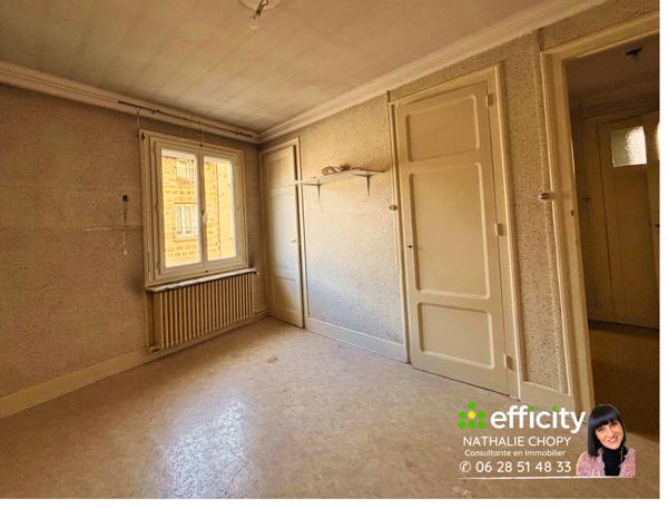 Immeuble
         8 pièces
        - 215 m² Exclusivité 195 000 € *