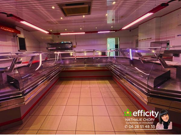 Immeuble
         8 pièces
        - 215 m² Exclusivité 195 000 € *