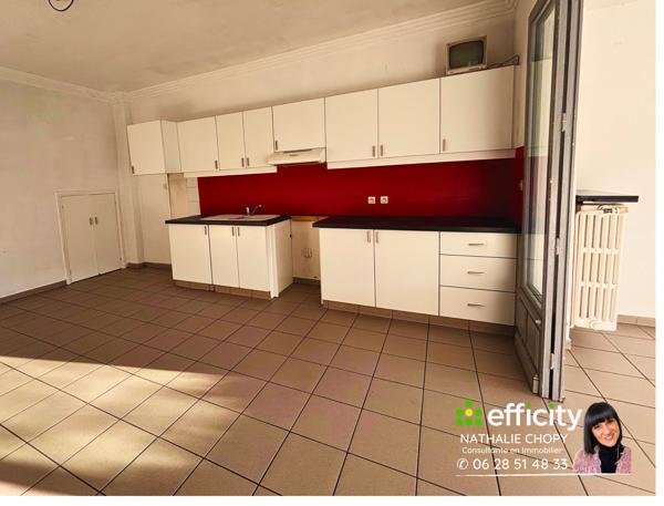 Immeuble
         8 pièces
        - 215 m² Exclusivité 195 000 € *