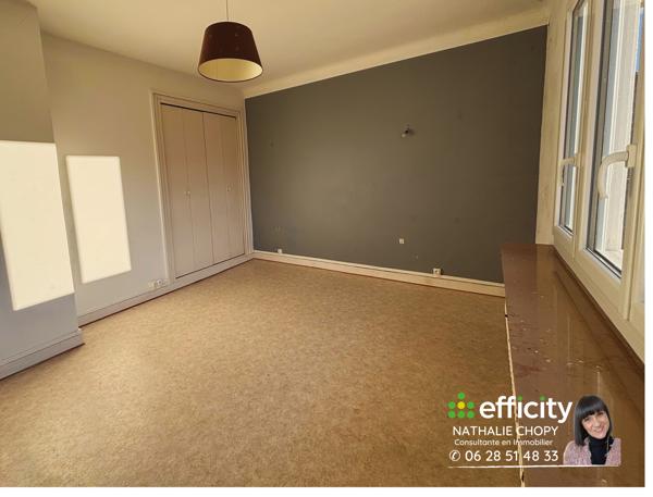 Immeuble
         8 pièces
        - 215 m² Exclusivité 195 000 € *