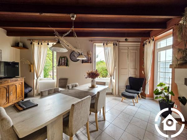 MAISON DE CARACTÈRE – 3 CHAMBRES – GRAND JARDIN ET DÉPENDANCES