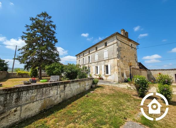 MAISON DE CARACTÈRE – 3 CHAMBRES – GRAND JARDIN ET DÉPENDANCES