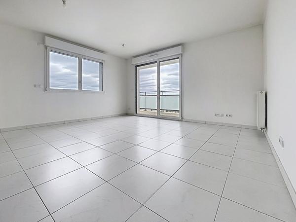 Appartement Issy Les Moulineaux 2 pièce(s) 47 m2 Récent, vue dégagée,lumineux, tramway T2