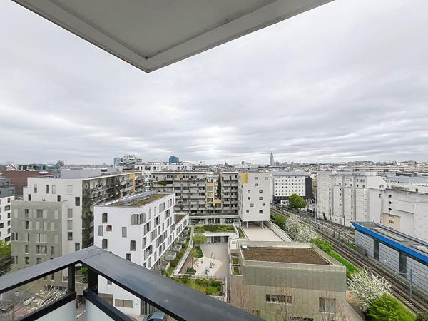 Appartement Issy Les Moulineaux 2 pièce(s) 47 m2 Récent, vue dégagée,lumineux, tramway T2