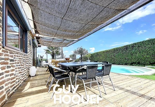 Maison de Caractère 4 Chambres avec Piscine et Vue sur 1035 m² de Terrain - 71570 PRUZILLY