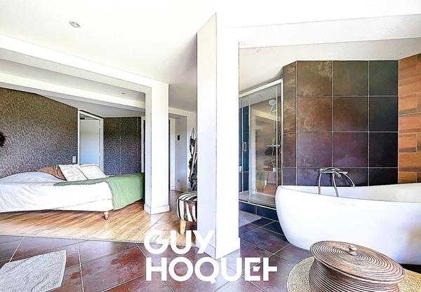 Maison de Caractère 4 Chambres avec Piscine et Vue sur 1035 m² de Terrain - 71570 PRUZILLY