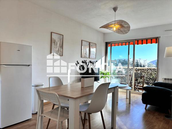 Location Appartement meublé 2 pièces 34.52 m² - 9-15 RUE MICHELET Hyeres 83400