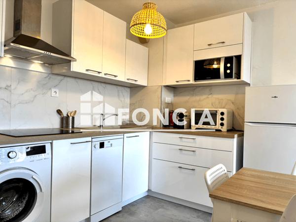 Location Appartement meublé 2 pièces 34.52 m² - 9-15 RUE MICHELET Hyeres 83400