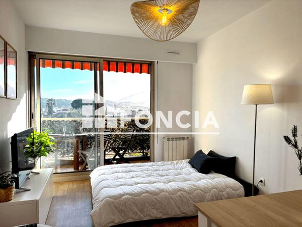 Location Appartement meublé 2 pièces 34.52 m² - 9-15 RUE MICHELET Hyeres 83400