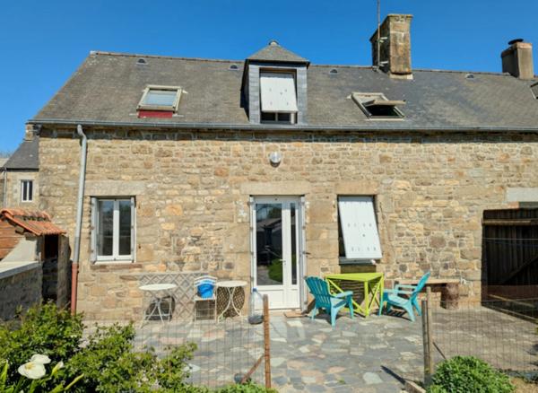 Maison à vendre 6 pièces 2x70 M2 - 1630 m2 de terrain - SAINT GEORGES DE REINTEMBAULT (35)