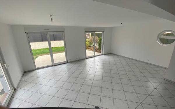 Maison à louer    4 pièces • 111,38 m2 Stutzheim-Offenheim