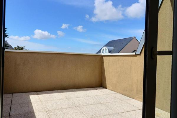 Appartement duplex de 109.1m2 hab / 138.85m² au sol - 3 chambres - 3 terrasses - Garage double