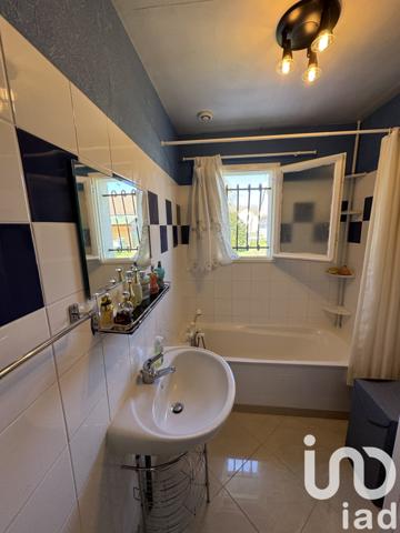 Maison à vendre 4 pièces 91 m² Saint-Denis-de-l'Hôtel