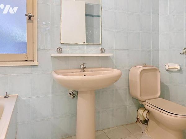 APPARTEMENT  2 P CENTRE VILLE CANNES BANANE A RENOVER.