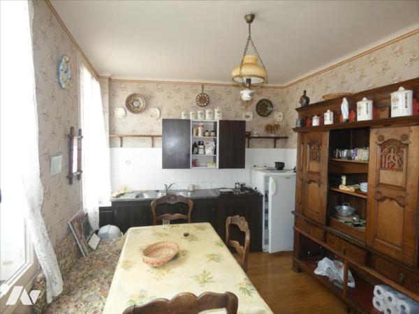 BRASPARTS- Maison au bourg