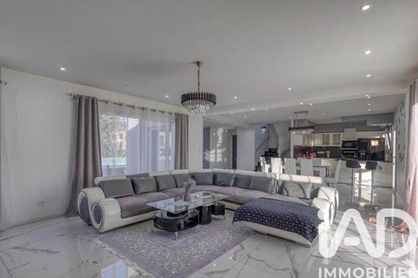 Maison à vendre 5 pièces 149 m² Grenoble