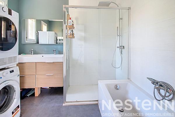 A VENDRE Maison à Taradeau 6 pièce(s) 236 m2 avec vue dégagée, piscine