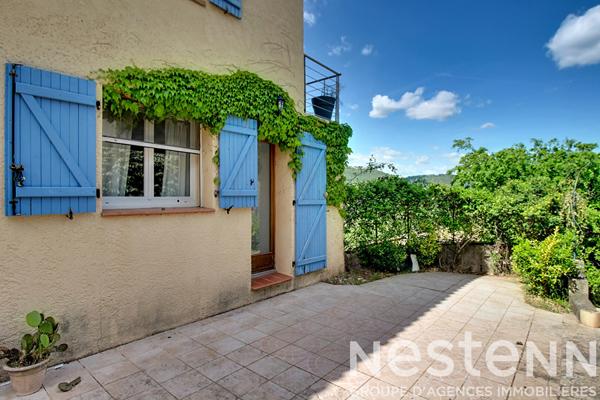 A VENDRE Maison à Taradeau 6 pièce(s) 236 m2 avec vue dégagée, piscine