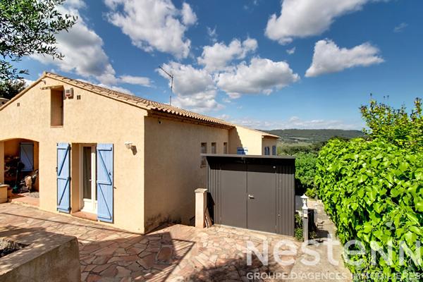 A VENDRE Maison à Taradeau 6 pièce(s) 236 m2 avec vue dégagée, piscine