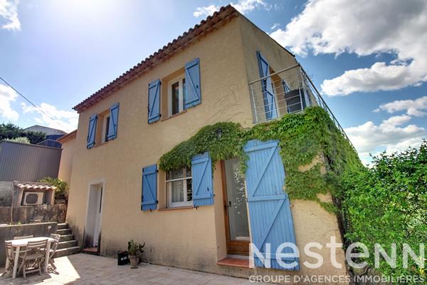 A VENDRE Maison à Taradeau 6 pièce(s) 236 m2 avec vue dégagée, piscine