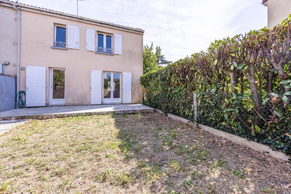 LA ROCHELLE - Maison à etage  / 3 chambres.
