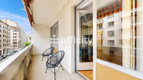 Appartement
         3 pièces
        - 75 m² 549 000 € *