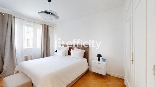 Appartement
         3 pièces
        - 75 m² 549 000 € *