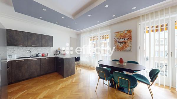 Appartement
         3 pièces
        - 75 m² 549 000 € *