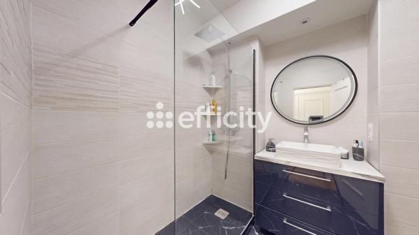 Appartement
         3 pièces
        - 75 m² 549 000 € *