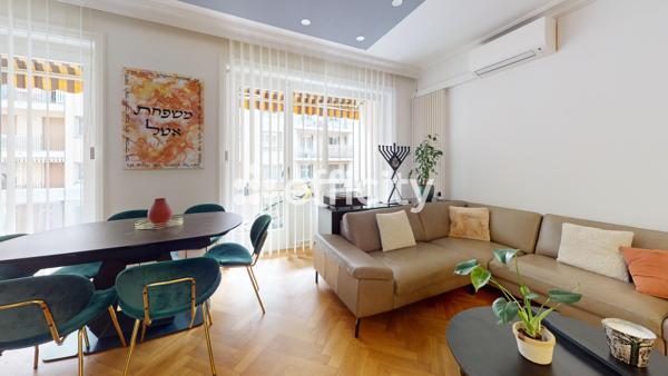 Appartement
         3 pièces
        - 75 m² 549 000 € *