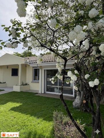 Maison de 149 m² de plain pied avec piscine