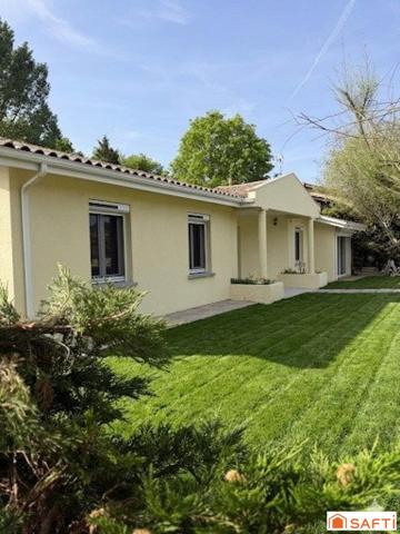 Maison de 149 m² de plain pied avec piscine