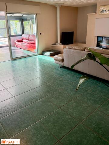 Maison de 149 m² de plain pied avec piscine