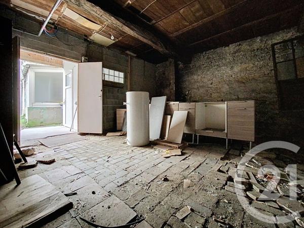 Appartement à vendre  2 pièces - 130,39 m 2   ROCHEFORT  - 17