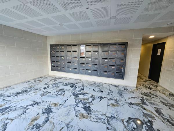 Studio Coeur des Richardets à Noisy-le-grand 20.20 avec place de Parking Sous Sol