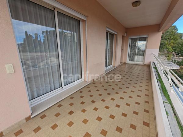 Maison à vendre 6 pièces CANNES (06), 400 mètres de la plage, vue mer, garage...