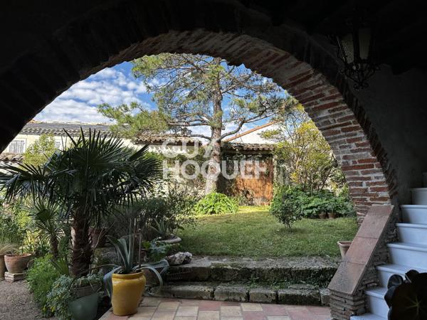 ✨ Maison de caractère datant de 1662 avec jardin de curé ✨