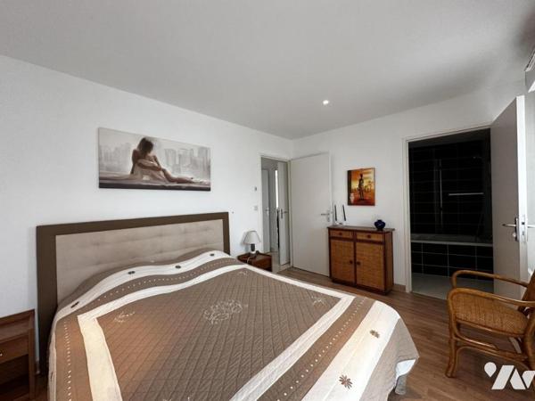 QUIBERON - A VENDRE BEL APPARTEMENT AVEC GARAGE