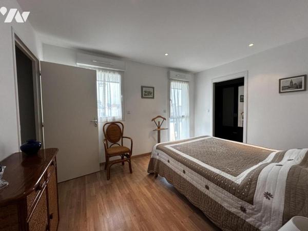 QUIBERON - A VENDRE BEL APPARTEMENT AVEC GARAGE