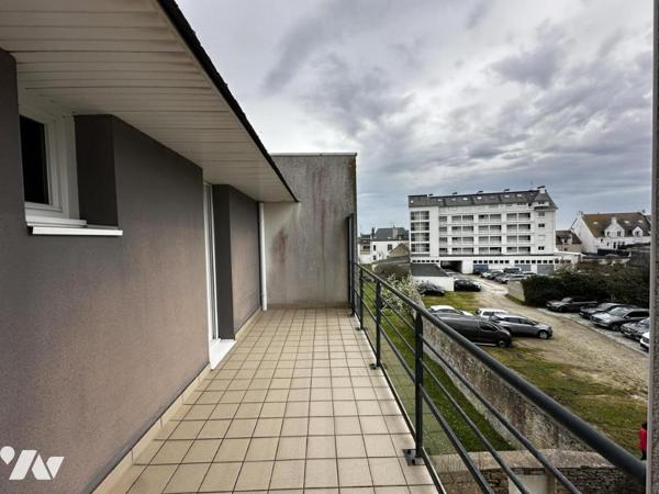 QUIBERON - A VENDRE BEL APPARTEMENT AVEC GARAGE
