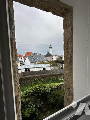 QUIBERON - A VENDRE BEL APPARTEMENT AVEC GARAGE