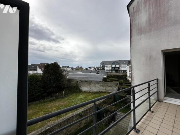 QUIBERON - A VENDRE BEL APPARTEMENT AVEC GARAGE