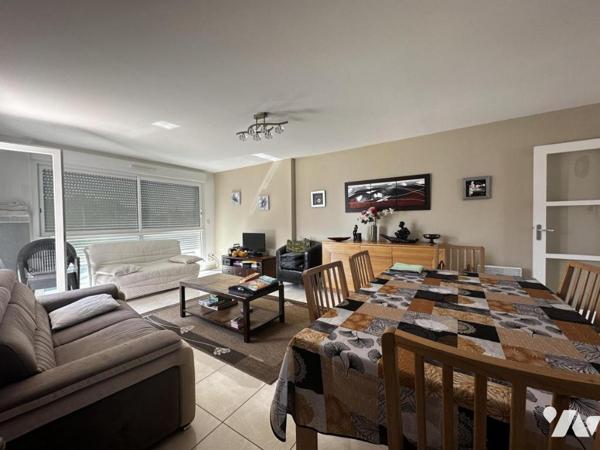 QUIBERON - A VENDRE BEL APPARTEMENT AVEC GARAGE