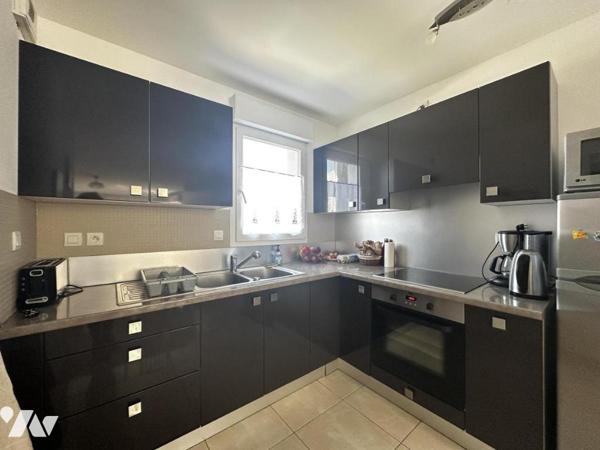 QUIBERON - A VENDRE BEL APPARTEMENT AVEC GARAGE