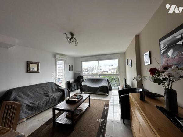 QUIBERON - A VENDRE BEL APPARTEMENT AVEC GARAGE