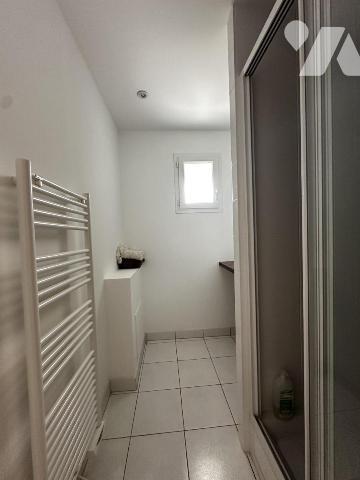 QUIBERON - A VENDRE BEL APPARTEMENT AVEC GARAGE