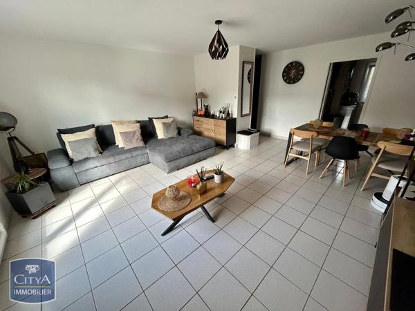 Appartement à louer 3 pièces 70m² Coignières (78310)