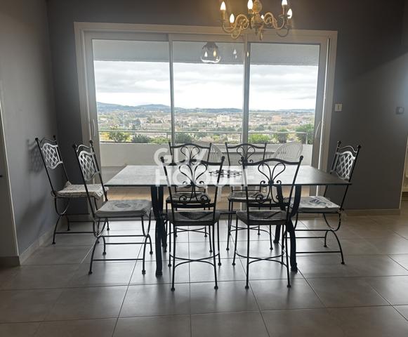 Villa à vendre de 7 pièces de 130m²