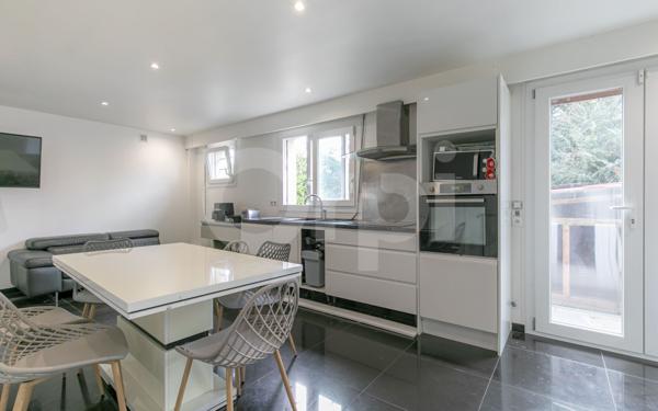 Maison à vendre    5 pièces • 160 m2 Clichy-sous-Bois