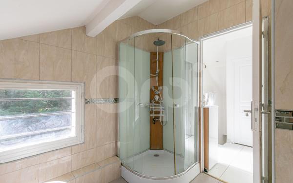 Maison à vendre    5 pièces • 160 m2 Clichy-sous-Bois